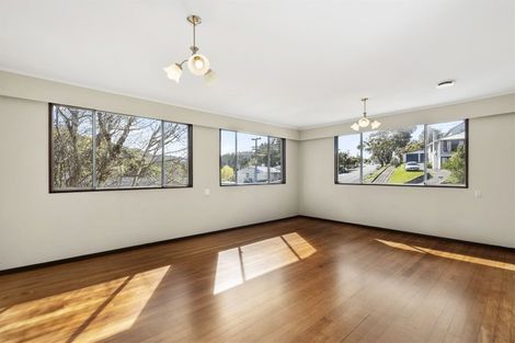 Photo of property in 2 Cornwall Crescent, Cannons Creek, Porirua, 5024