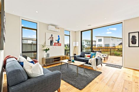 Photo of property in 39 Craigs Way, Hobsonville, Auckland, 0616