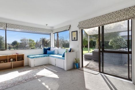 Photo of property in 25 Links View Drive, Omokoroa, 3114