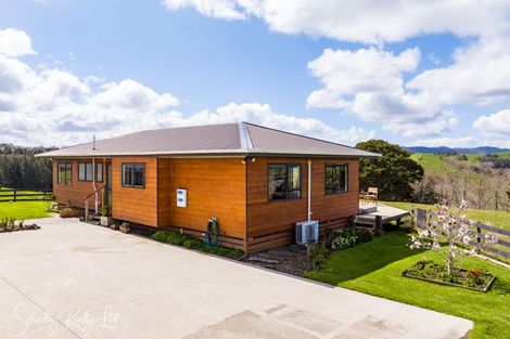 Photo of property in 31-33 Nikau Lane, Maungaturoto, 0520
