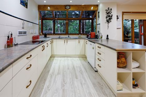 Photo of property in 16 Kauri Loop Road, Oratia, Auckland, 0604