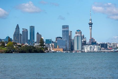 Photo of property in 51 Norwood Road, Bayswater, Auckland, 0622