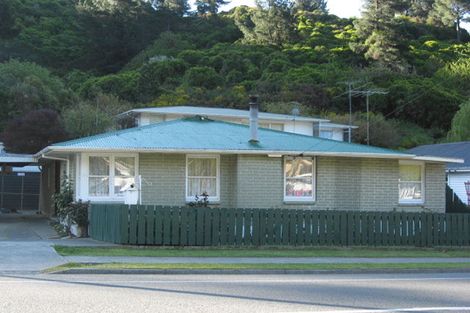 Photo of property in 59 Wairau Road, Picton, 7220