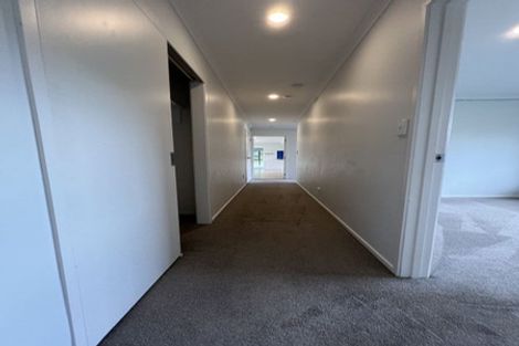 Photo of property in 16 Loloma Drive, Half Moon Bay, Auckland, 2012