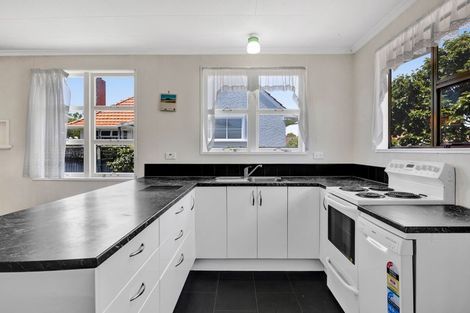 Photo of property in 5 Wera Street, Hawera, 4610