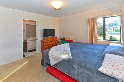 Photo of property in 2 Reyland Close, Weymouth, Auckland, 2103