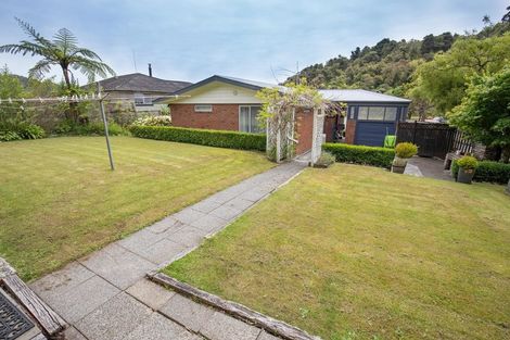 Photo of property in 21 Coates Street, Greymouth, 7805