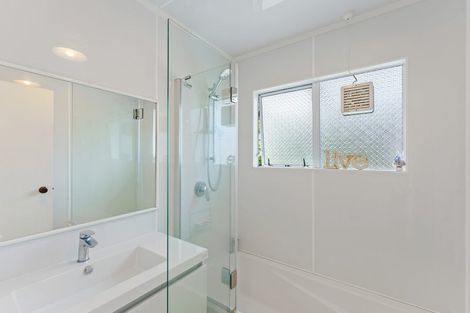 Photo of property in 14 Rodney Grove, Paraparaumu, 5032