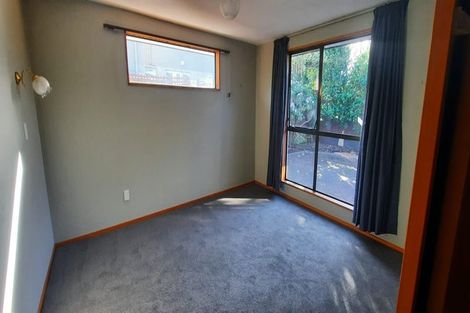 Photo of property in 2/89 Aorangi Road, Bryndwr, Christchurch, 8053