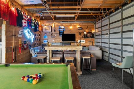 Photo of property in 64 Darlington Street, Ngatea, 3503