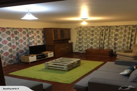 Photo of property in 30 Megan Avenue, Pakuranga Heights, Auckland, 2010