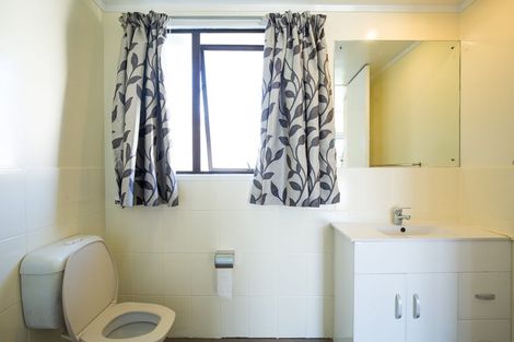 Photo of property in 96 Parrs Cross Road, Henderson, Auckland, 0612