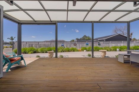 Photo of property in 32 Tairua Palms Place, Tairua, 3508