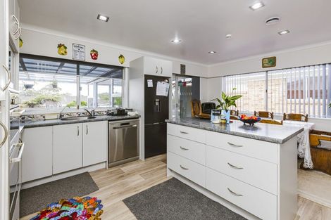 Photo of property in 75 Clark Road, Pahurehure, Papakura, 2113