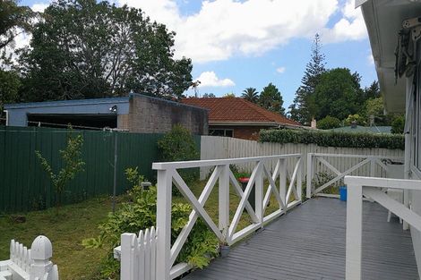 Photo of property in 1/41 Yeovil Road, Te Atatu Peninsula, Auckland, 0610