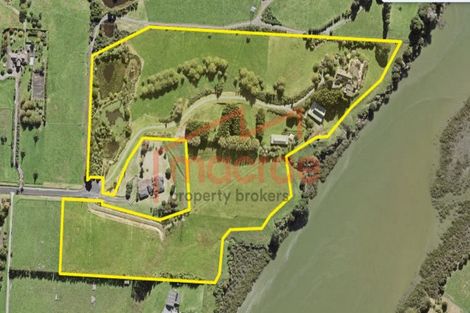 Photo of property in 111 Riverland Road, Kumeu, 0892