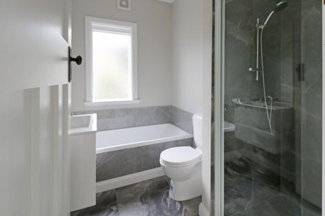 Photo of property in 4/4a Te Mome Road, Alicetown, Lower Hutt, 5010