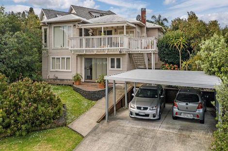 Photo of property in 35 Bayview Road, Browns Bay, Auckland, 0630