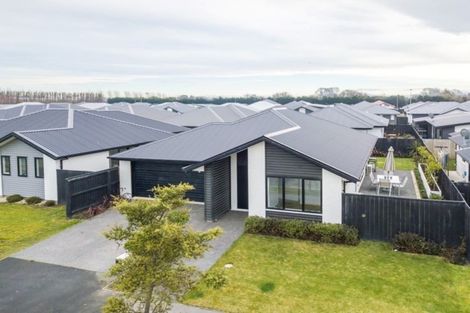 Photo of property in 25 William Nicholls Drive, Belfast, Christchurch, 8051