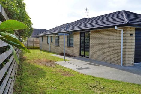 Photo of property in 48 Ocean View Rise, Ruakaka, 0116