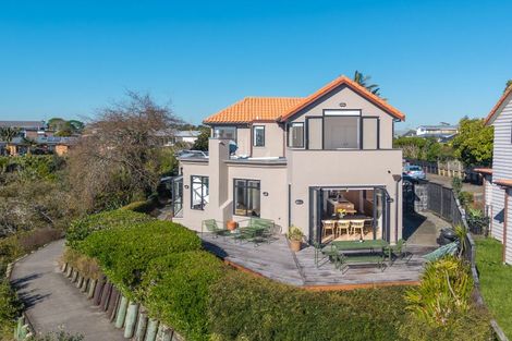 Photo of property in 27b Tamaki Bay Drive, Pakuranga, Auckland, 2010