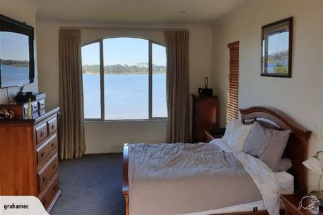 Photo of property in 21 Mull Place, Wattle Downs, Auckland, 2103