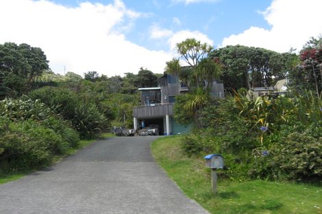 Photo of property in 9 Edwin Mitchelson Road, Muriwai, Waimauku, 0881
