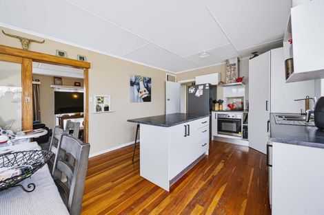 Photo of property in 8 Pacey Avenue, Hawera, 4610