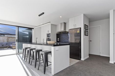 Photo of property in 63 Te Kio Crescent, Papamoa Beach, Papamoa, 3118