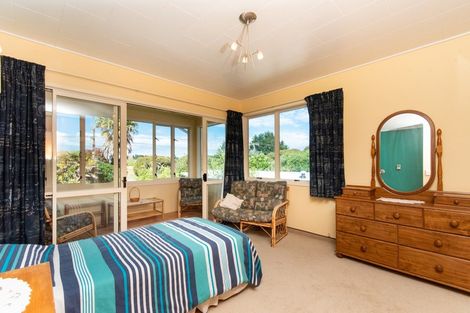 Photo of property in 237 Clifton Road, Te Awanga, 4102