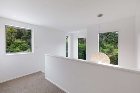 Photo of property in 1020b Scenic Drive North, Swanson, Auckland, 0816
