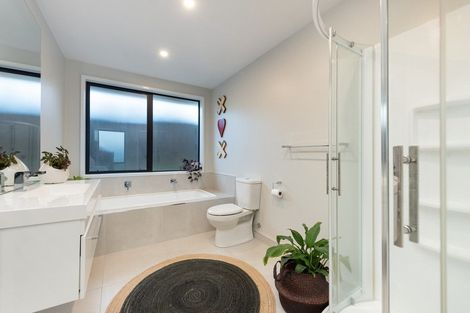 Photo of property in 75 Benmore Crescent, Pyes Pa, Tauranga, 3112