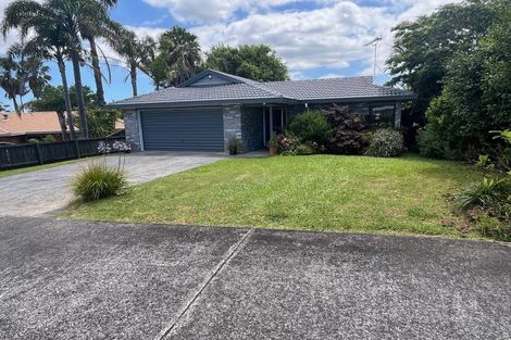 Photo of property in 15 Pinewood Grove, Botany Downs, Auckland, 2010