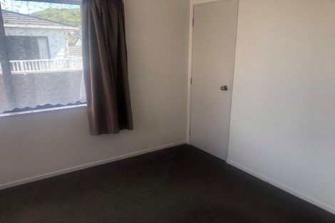 Photo of property in 18 Jasmine Grove, Maungaraki, Lower Hutt, 5010
