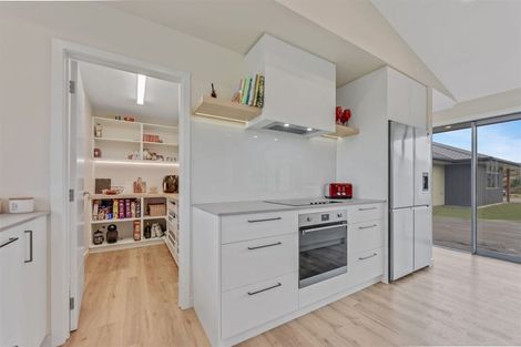 Photo of property in 24 Mahoe Close, Upper Moutere, 7173