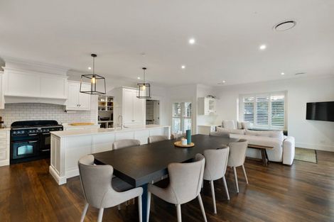 Photo of property in 7 George Street, Riverhead, 0820
