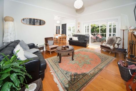 Photo of property in 35 Roberton Road, Avondale, Auckland, 1026
