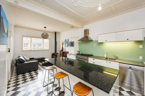 Photo of property in 292 Ruahine Street, Terrace End, Palmerston North, 4410