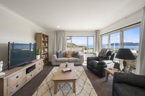 Photo of property in 18 Peregrine Place, Kinloch, Taupo, 3377