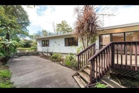 Photo of property in 9 Thalia Place, Totara Vale, Auckland, 0629