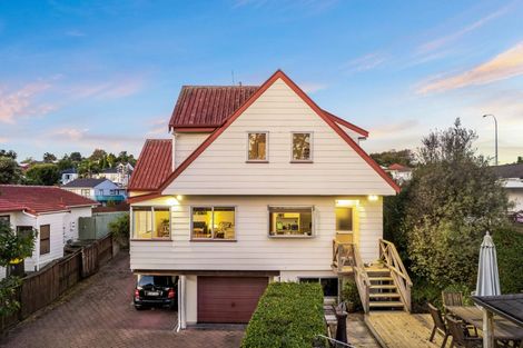 Photo of property in 153 Aviemore Drive, Highland Park, Auckland, 2010