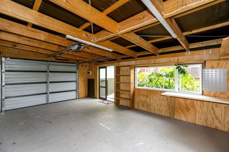 Photo of property in 12 Dorset Avenue, Westown, New Plymouth, 4310