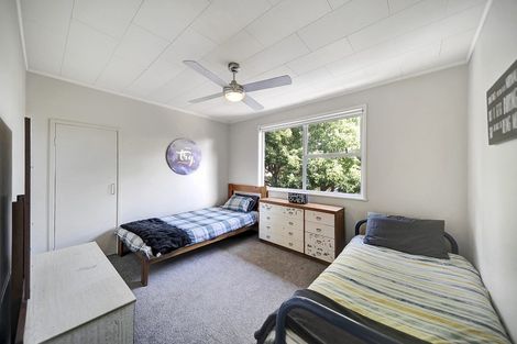 Photo of property in 79 Cascades Road, Pakuranga Heights, Auckland, 2010