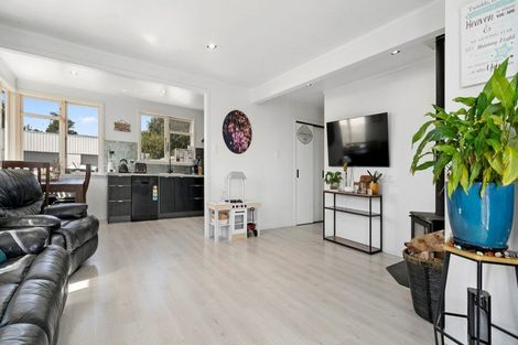 Photo of property in 5 Konini Street, Inglewood, 4330