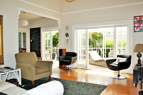Photo of property in 35 Roberton Road, Avondale, Auckland, 1026