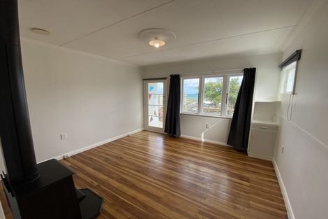Photo of property in 36 Moa Point Road, Moa Point, Wellington, 6022