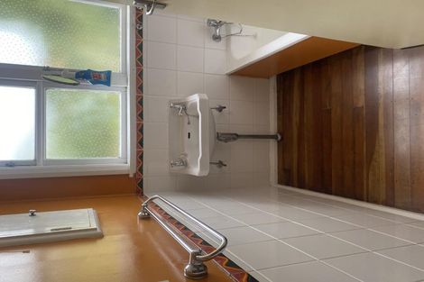 Photo of property in 86 Curtis Street, Northland, Wellington, 6012