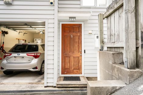 Photo of property in 5/143 Cockayne Road, Khandallah, Wellington, 6035