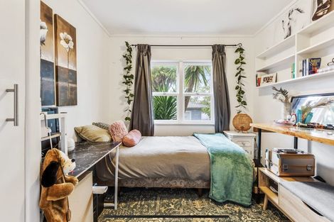 Photo of property in 19 Lanigan Street, Birkdale, Auckland, 0626