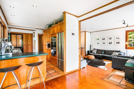 Photo of property in 91 Avonleigh Road, Green Bay, Auckland, 0604